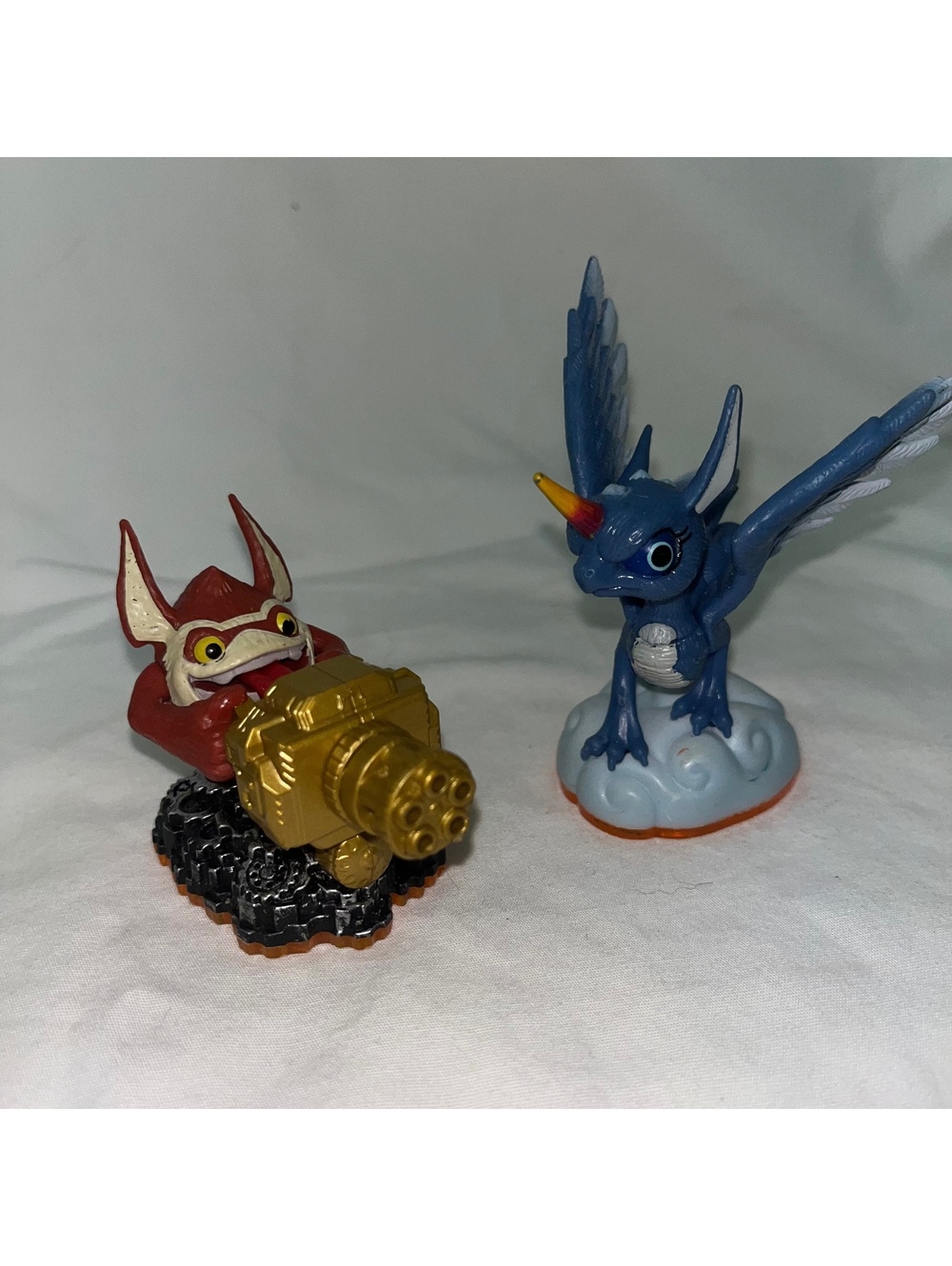 Skylanders Giants Figures Lot - Whirlwind & Trigger Happy